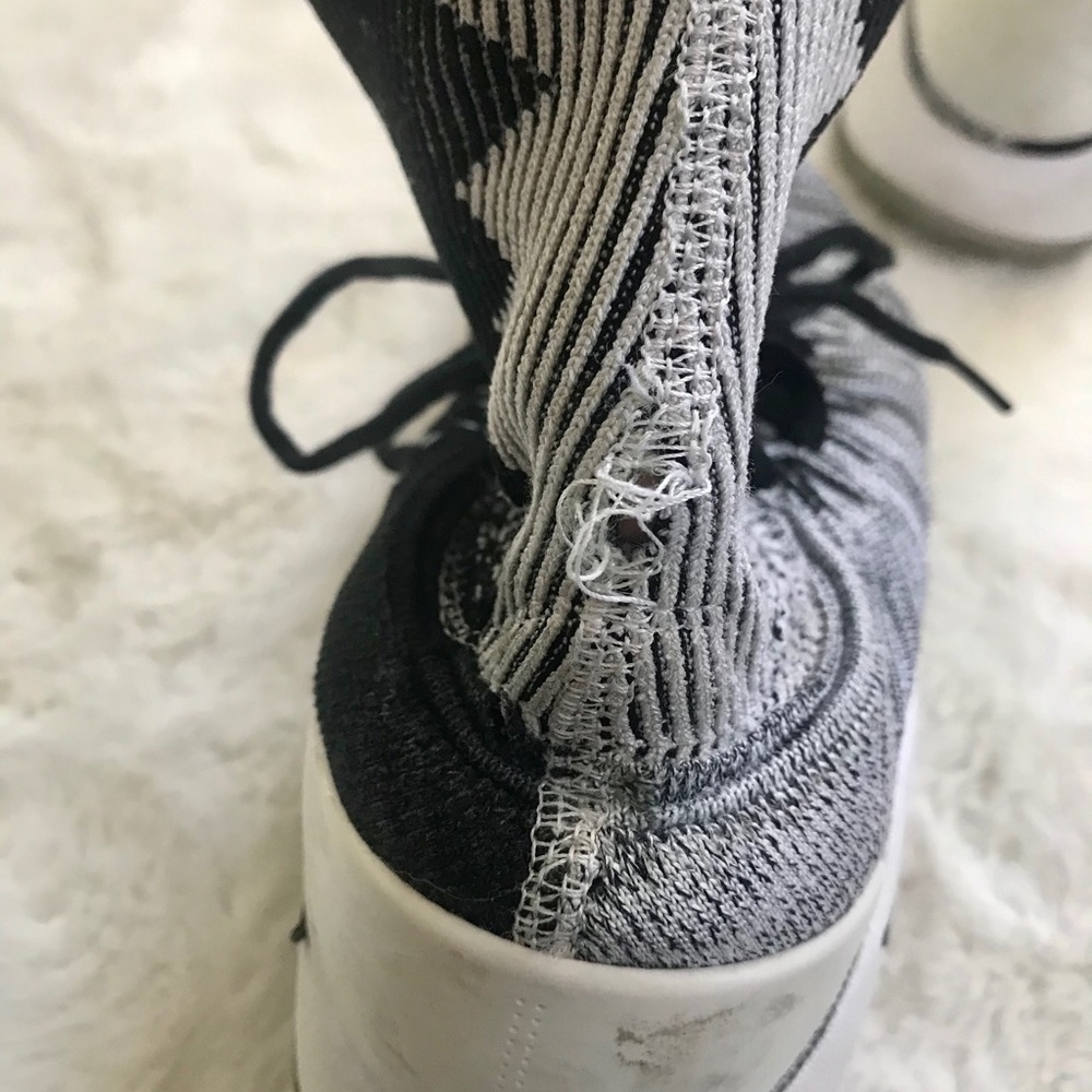 Nike Hyperdunk 2016 Flyknit Zoom Gray Sneakers - Picture 14 of 15